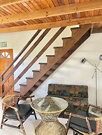 Bananaquit Apartments