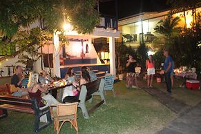 Bananaquit Apartments