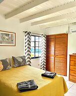 Bananaquit Apartments