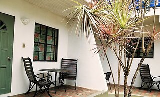 Bananaquit Apartments