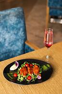 Sandal Suites Op. by Lemon Tree Hotels