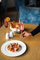 Sandal Suites Op. by Lemon Tree Hotels