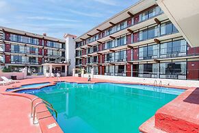 Americana Inn, a Travelodge by Wyndham