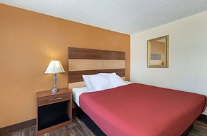 Americana Inn, a Travelodge by Wyndham