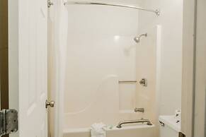 Americana Inn, a Travelodge by Wyndham