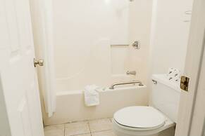 Americana Inn, a Travelodge by Wyndham