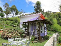 Cabañas y Flores Finca Hotel