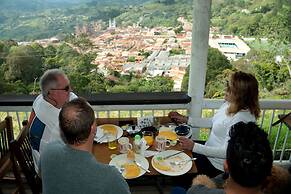 Cabañas y Flores Finca Hotel