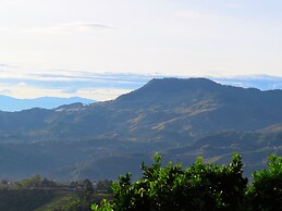 Cabañas y Flores Finca Hotel