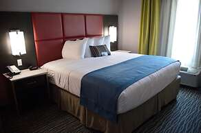 Del-Mar Airport Inn & Suites