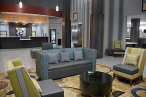 Del-Mar Airport Inn & Suites