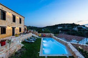 Erondas Cretan Country Villas