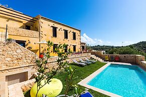 Erondas Cretan Country Villas
