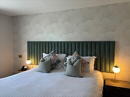 Hatherley Manor Hotel & Spa