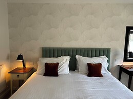 Hatherley Manor Hotel & Spa