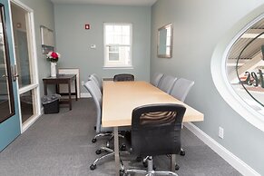 The Acorn Suites