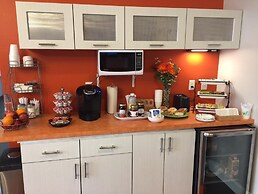The Acorn Suites