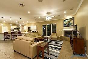 Latitude Adjustment By Signature Vacation Rentals