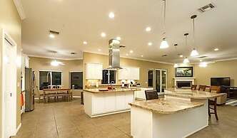 Latitude Adjustment By Signature Vacation Rentals