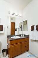 Heart of Phoenix By Signature Vacation Rentals