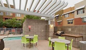 Glendale Getaway By Signature Vacation Rentals