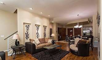 Glendale Getaway By Signature Vacation Rentals