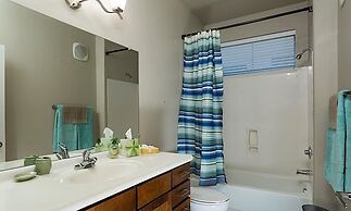 Glendale Getaway By Signature Vacation Rentals