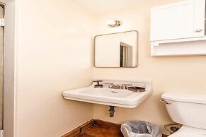 Encanto Bungalow By Signature Vacation Rentals