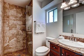 Bella Lincoln Estate Signature Vacation Rentals