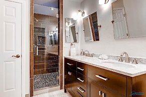 Bella Lincoln Estate Signature Vacation Rentals