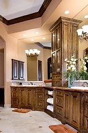 Bella Estate By Signature Vacation Rentals