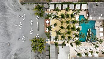 Izalco Hotel & Beach Resort
