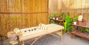 Izalco Hotel & Beach Resort