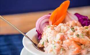 Izalco Hotel & Beach Resort