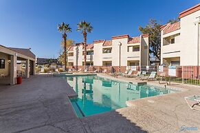 Cliffs in Surprise By Signature Vacation Rentals