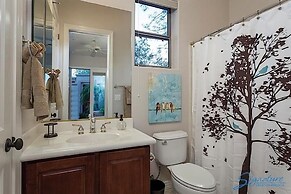 Caledonia Dreamin By Signature Vacation Rentals