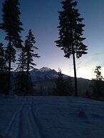 The Cabin at Sweetwater Lane Farm