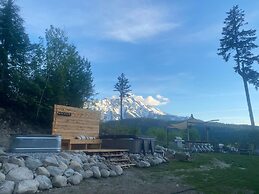 The Cabin at Sweetwater Lane Farm