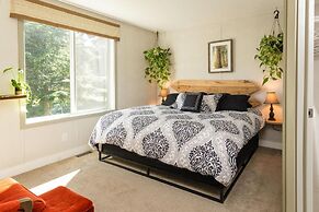 The Cabin at Sweetwater Lane Farm