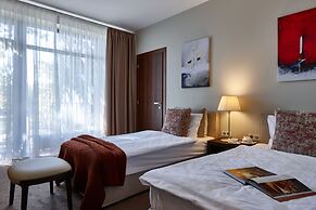 Velich Country Club