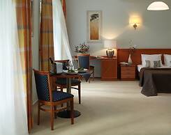 Velich Country Club