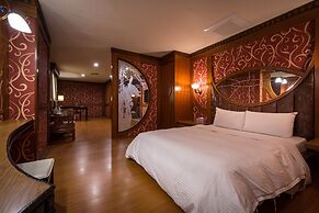 Golden Phoenix Hotel