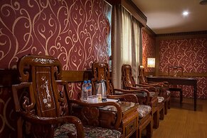 Golden Phoenix Hotel