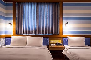 Golden Phoenix Hotel