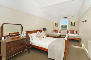 Bundanoon Hotel