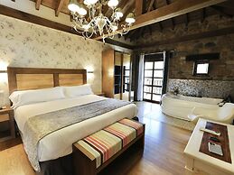 Akla Hotel Suites Valles Pasiegos