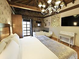 Akla Hotel Suites Valles Pasiegos