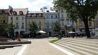 Old Town Art Apartment