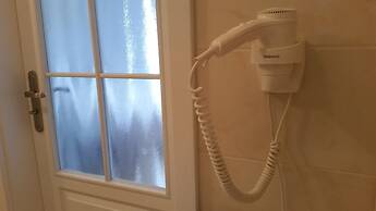 Old Town Art Apartment