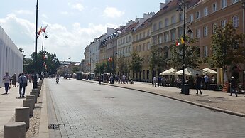 Old Town Art Apartment